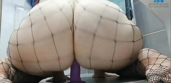  jackoffcity.com - Giant Booty PAWG Bounces Her Huge Booty on Dildo